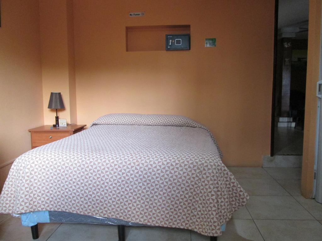 Hotel San Luis Managua Habitación foto